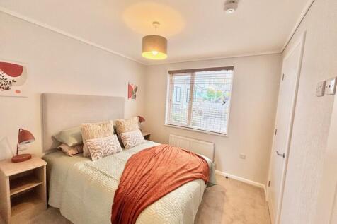 ladstone bedroom 2