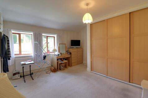 Double bedroom 1