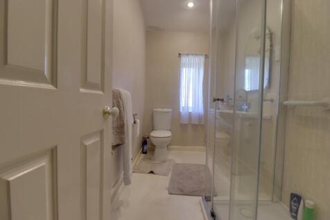 Family shower room