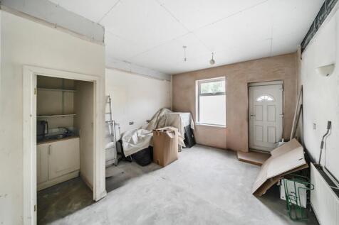 Ground Floor Room Front