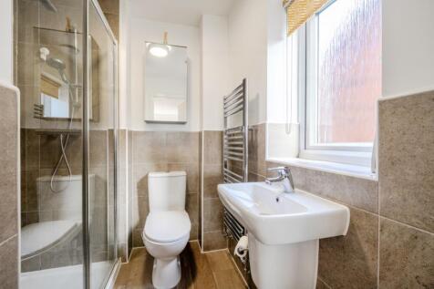 Ensuite To The Master Bedroom 