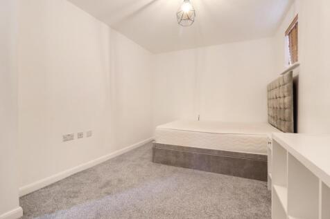 12- Rob Hammond EweMove Pontefract