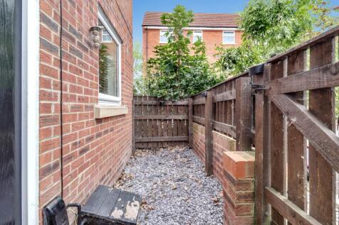 18- Rob Hammond EweMove Pontefract