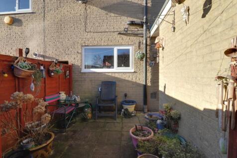 Front garden 2