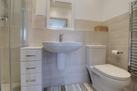 Ensuite shower room