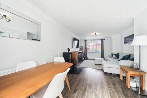Rose Farm Lounge 1 - EweMove Pontefract