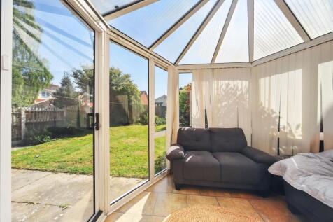 Rose Farm Conservatory - EweMove Pontefract