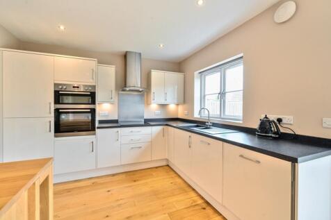 Estate Agent in Harrogate Kitchen