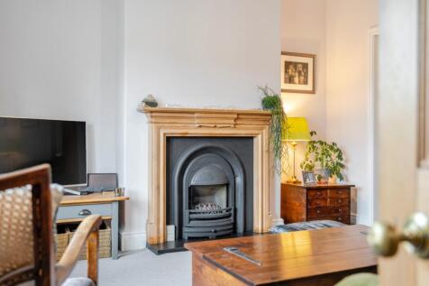 Harrogate Estate Living Room4