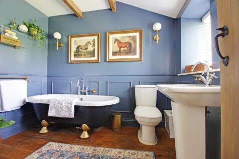 First Floor Bathroom