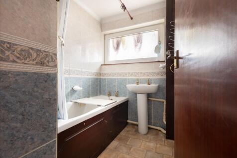 Bathroom Ewemove Sales and Lettings Goole and Selb
