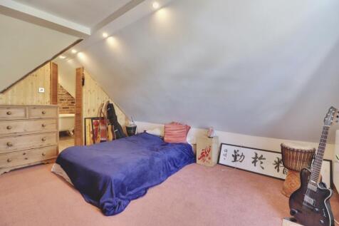 Bedroom 4 with ensuite