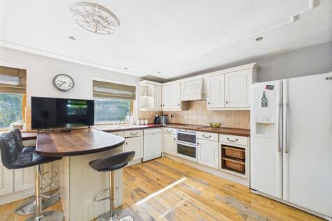 Open Plan Kitchen Diner Family Room