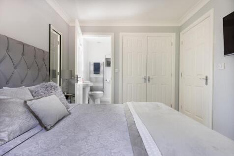 Principal Bedroom Ewemove Sales And Lettings Goole