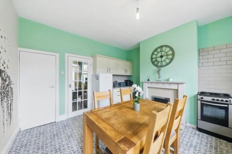 Garden Street Kitchen -EweMove Pontefract