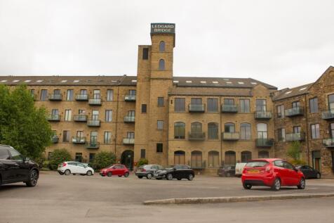 Ledgard - Adam Hendry EweMove estate and lettings 