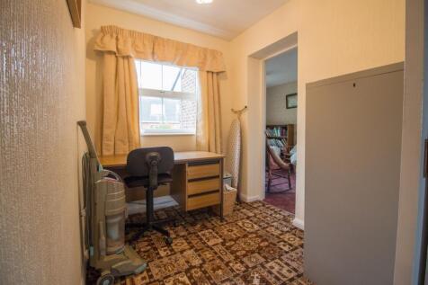 BEECHWOOD ROAD MIRFIELD WF14 9JX -10 Adam Hendry E