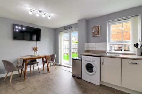 Kitchen - Dining room
