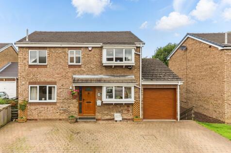 Parkhead Close Front - EweMove Wakefield