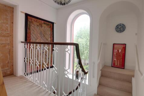 First floor landing