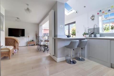 4- Rob Hammond EweMove Pontefract