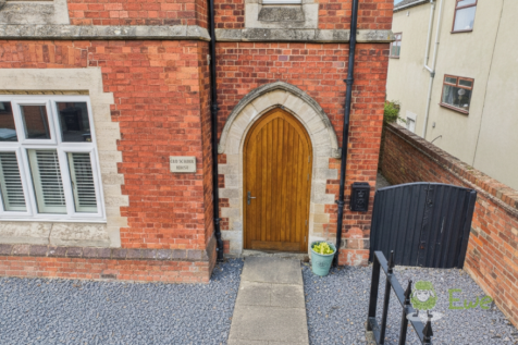 Gemini_Generated_Image_k352qnk352qnk352