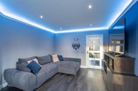 Rosemount Drive - Living Room - EweMove Pontefract