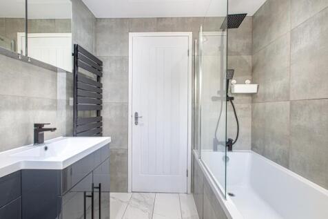 Rosemount Drive - Bathroom - 2 - EweMove Pontefrac