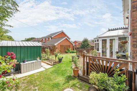 EweMove Harrogate Garden2
