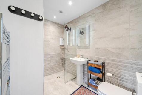 EweMove Harrogate Annexe Shower Room