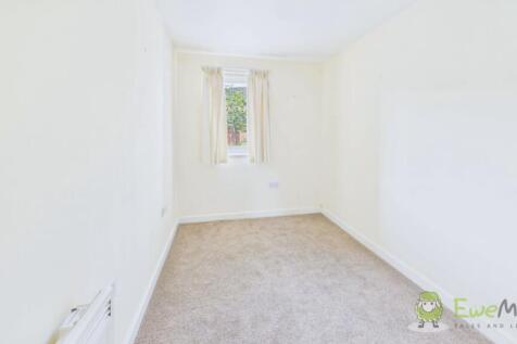 CAM02351G0-PR0074-STILL001
