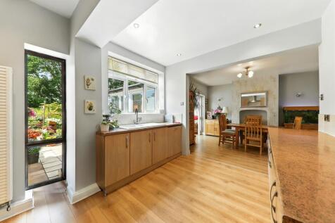 Station Road - EweMove Pontefract - Kitchen 2