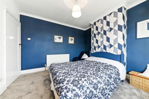 Station Road - EweMove Pontefract - Bedroom 2.2