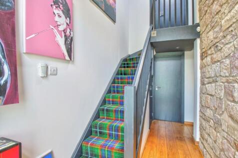 934967 - Entrance_Hallway