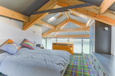 934976 - Mezzanine_Bedroom