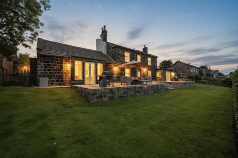 Front view of the property 