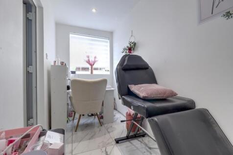 9- Rob Hammond EweMove Pontefract