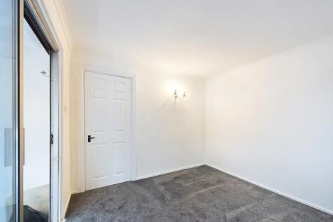 Dining Room or Snug 
