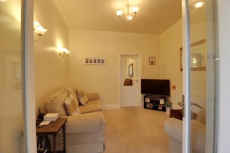 Lounge 1