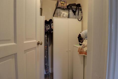 Walk in wardrobe