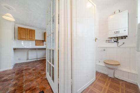 GF W.C into Kitchen