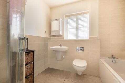Family Bathroom Paul Benson Ewemove Goole And Selb