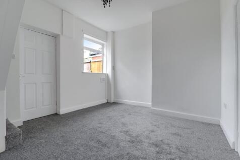 4- Rob Hammond EweMove Pontefract