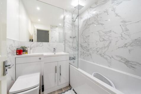 EweMove Harrogate Bathroom