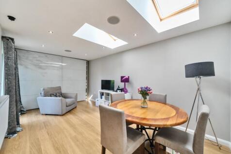 EweMove Harrogate Family Room