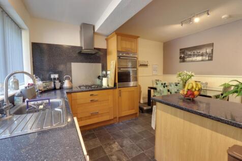Kitchen diner 2