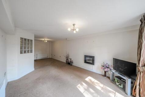 Living dining room