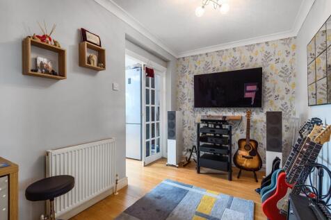 Dining room or second living area 