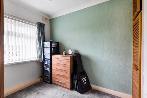 Second bedroom 