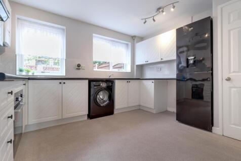 4- Rob Hammond EweMove Pontefract